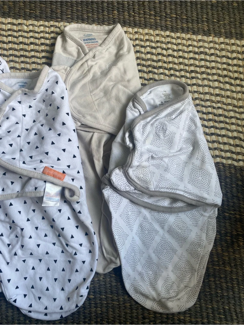 Swaddle Me Neutral Patterned Baby Swaddle Set - White & Gray, size S/M